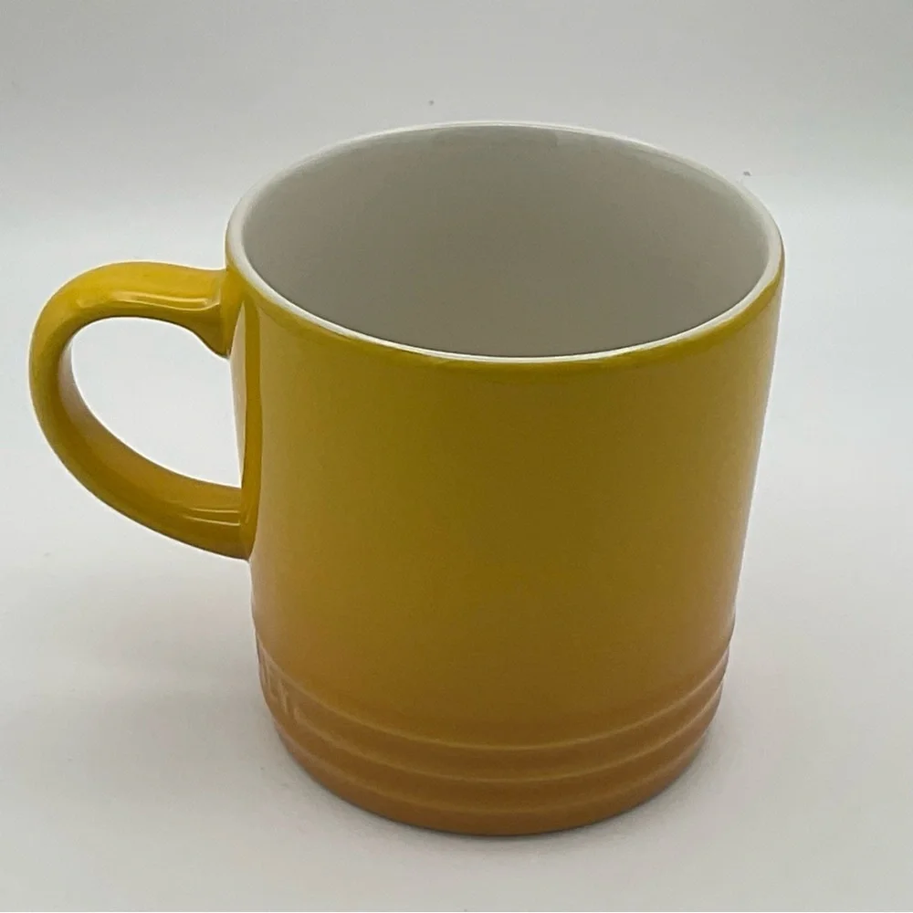 Le Creuset 11.8 oz mug, Nectar color. NWT - Picture 2 of 5